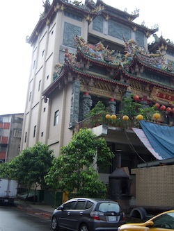 Taoist neighborhood